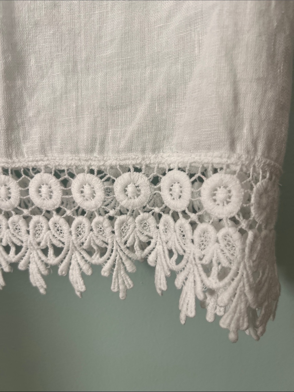 White Linen Crochet-Trim Sleeveless Tank Top - Picture 4 of 4